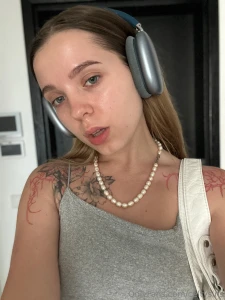 Must-have walk accessory obvi ur hype playlist turns even basic days