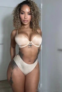 Uncensored version in your dm s everything off