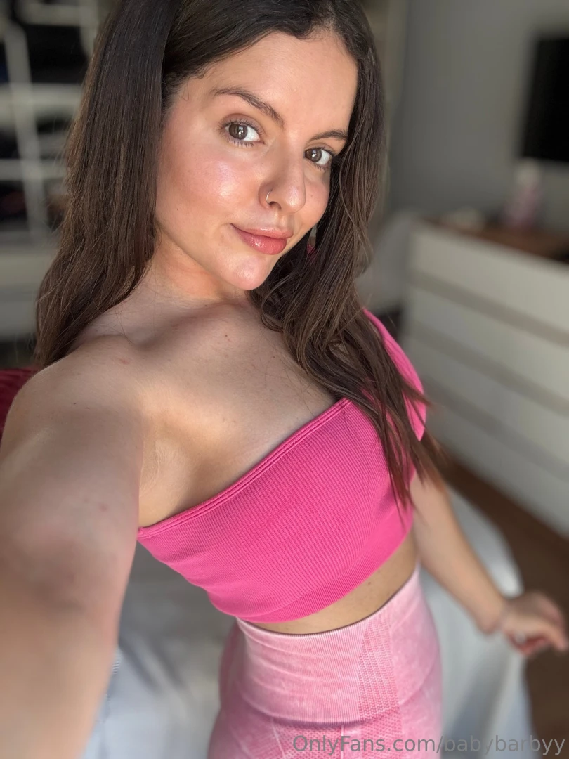 I m barbara a latin girl thank you for being on my page it s a 