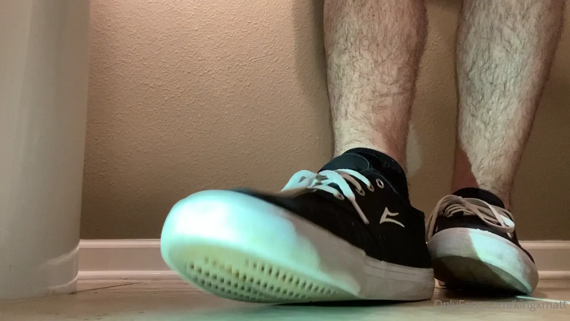 5 minute foot play video watch me peel my shoes amp socks off to show 