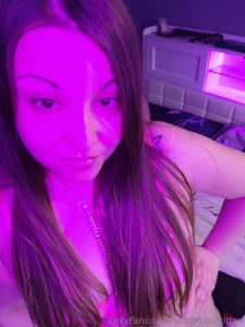 Photo shoot with some purple lighting part 3