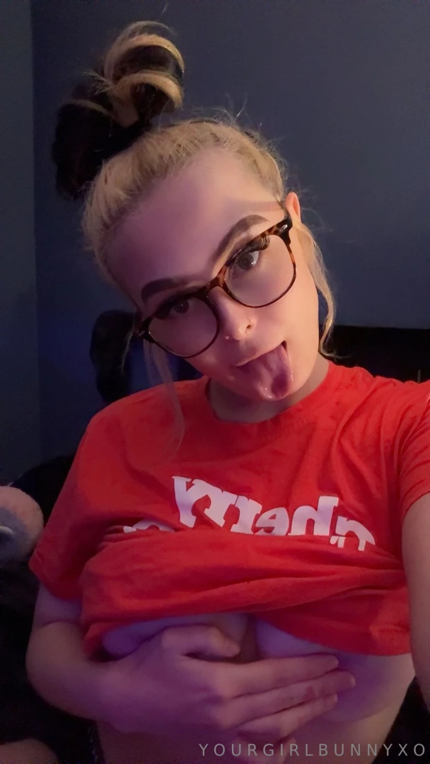 Oopsie i was just trying to be comfy but i guess i got just a little 