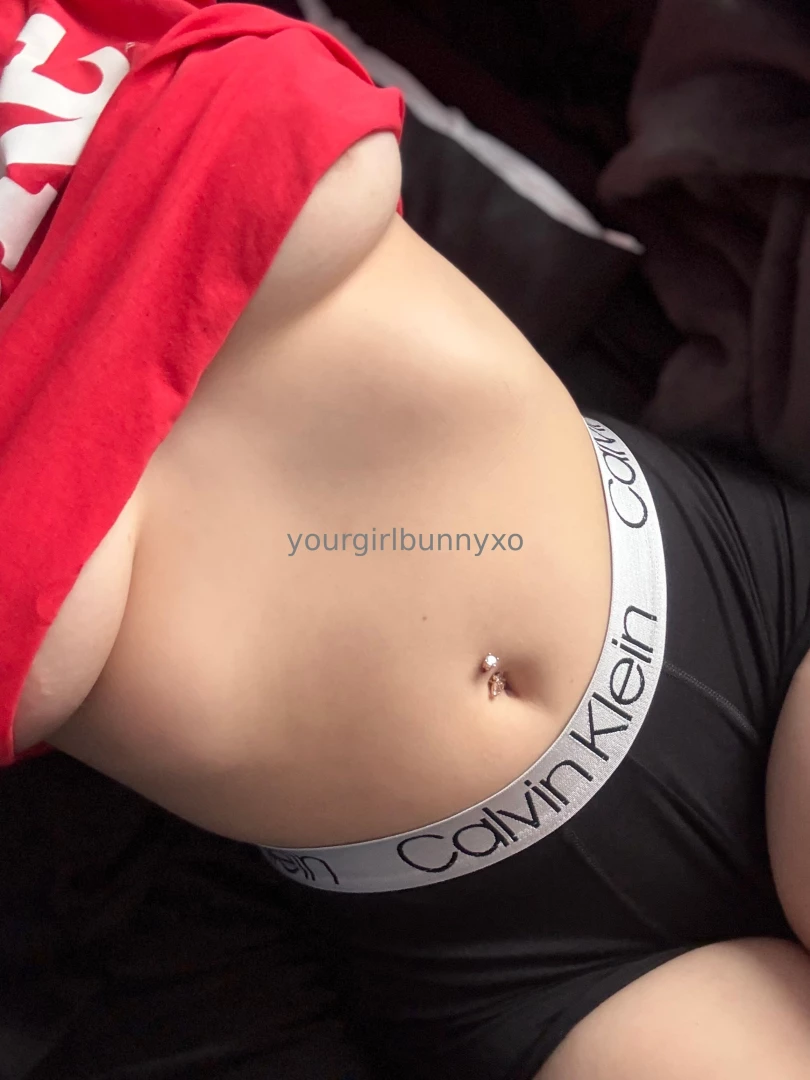 Goodmorning slept great woke up super horny lol would loveee some new 