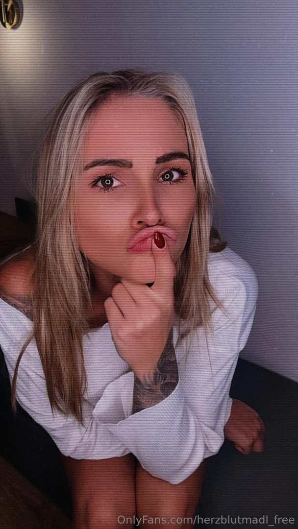 Warum folgst du mir hier aber auf meiner spicy vip seite nicht why do 