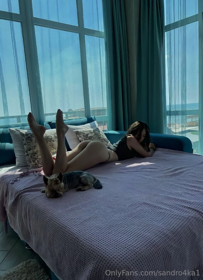 I would so like to play with you on this big bed if you want too then 