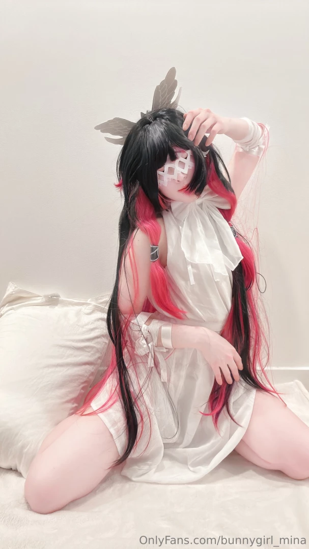 Do you prefer columbina in her dress or as a bunnygirl 