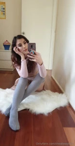 Bet you re looking at the giant cupcake behind me right prooomiisseeee