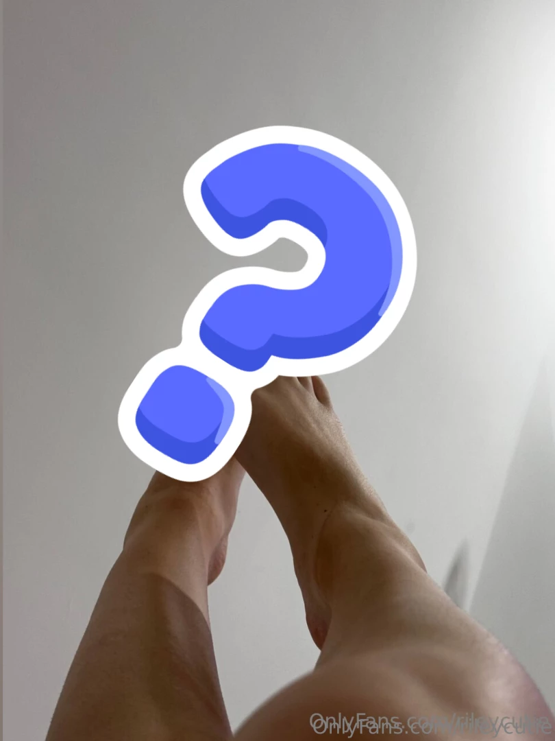 Private challenge what color were my toenails in this pic winner gets 