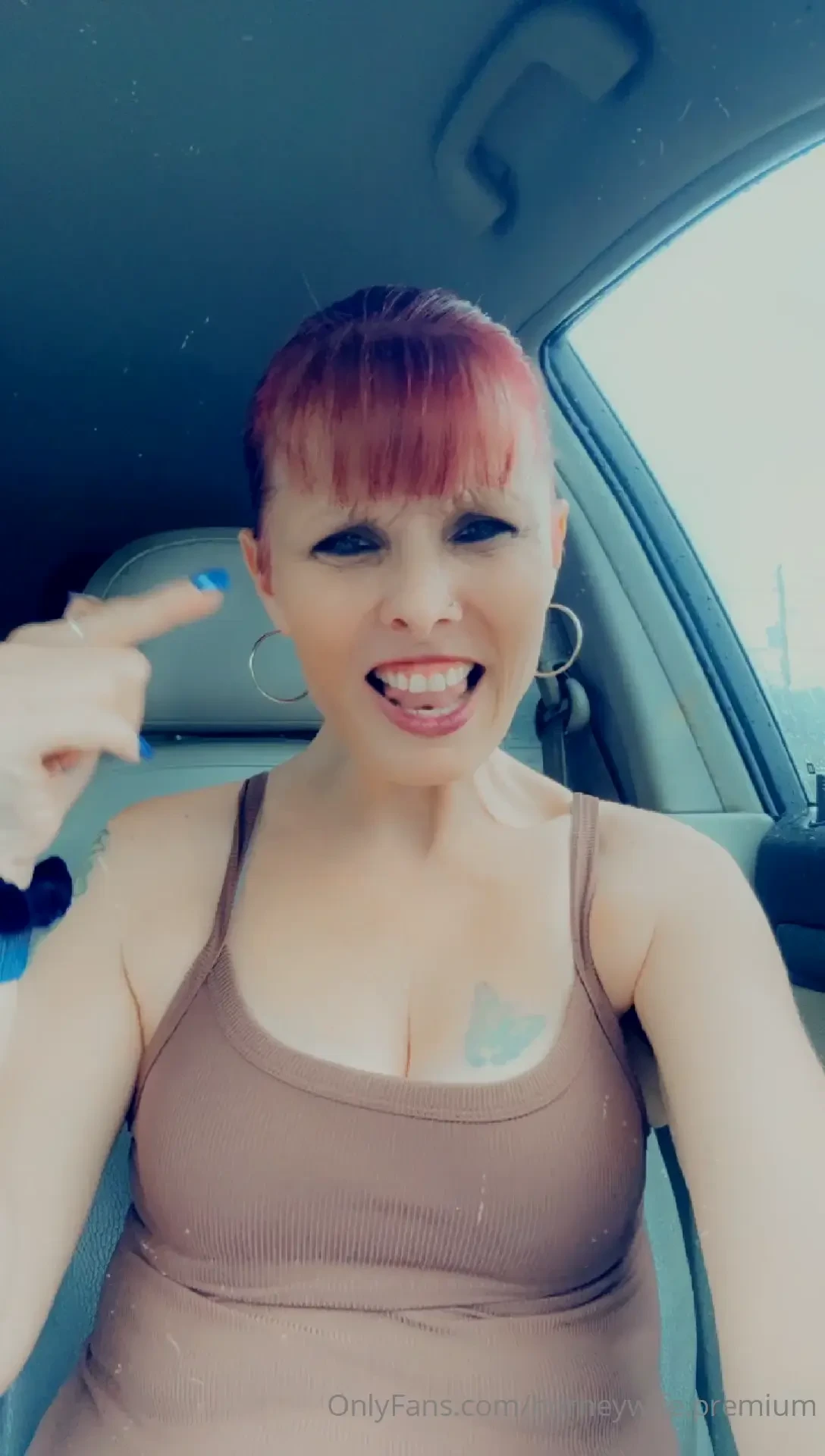 Out flashing people lol 