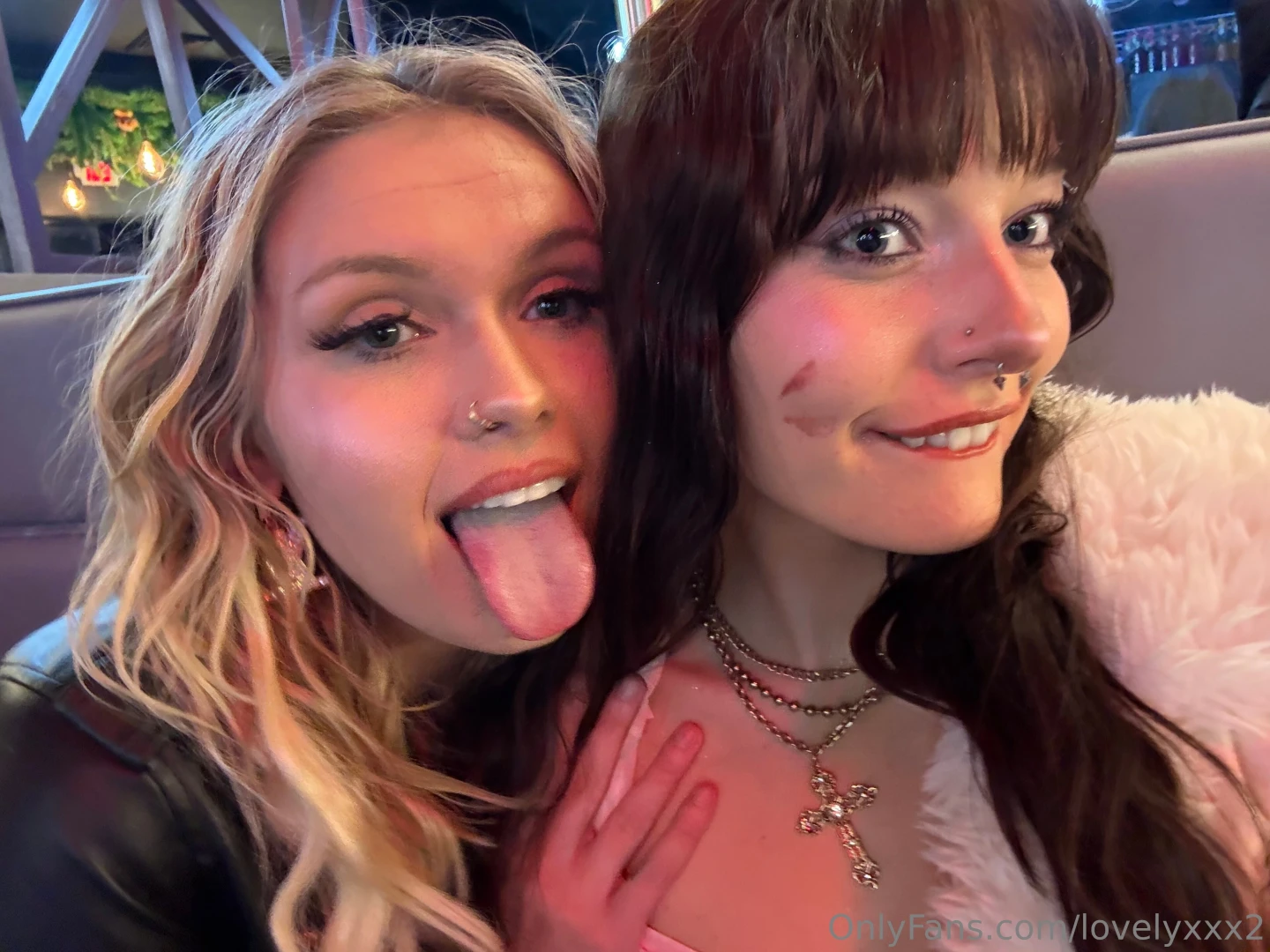 Omg she s so bad the stuff we just did at kpot last night was so risky 