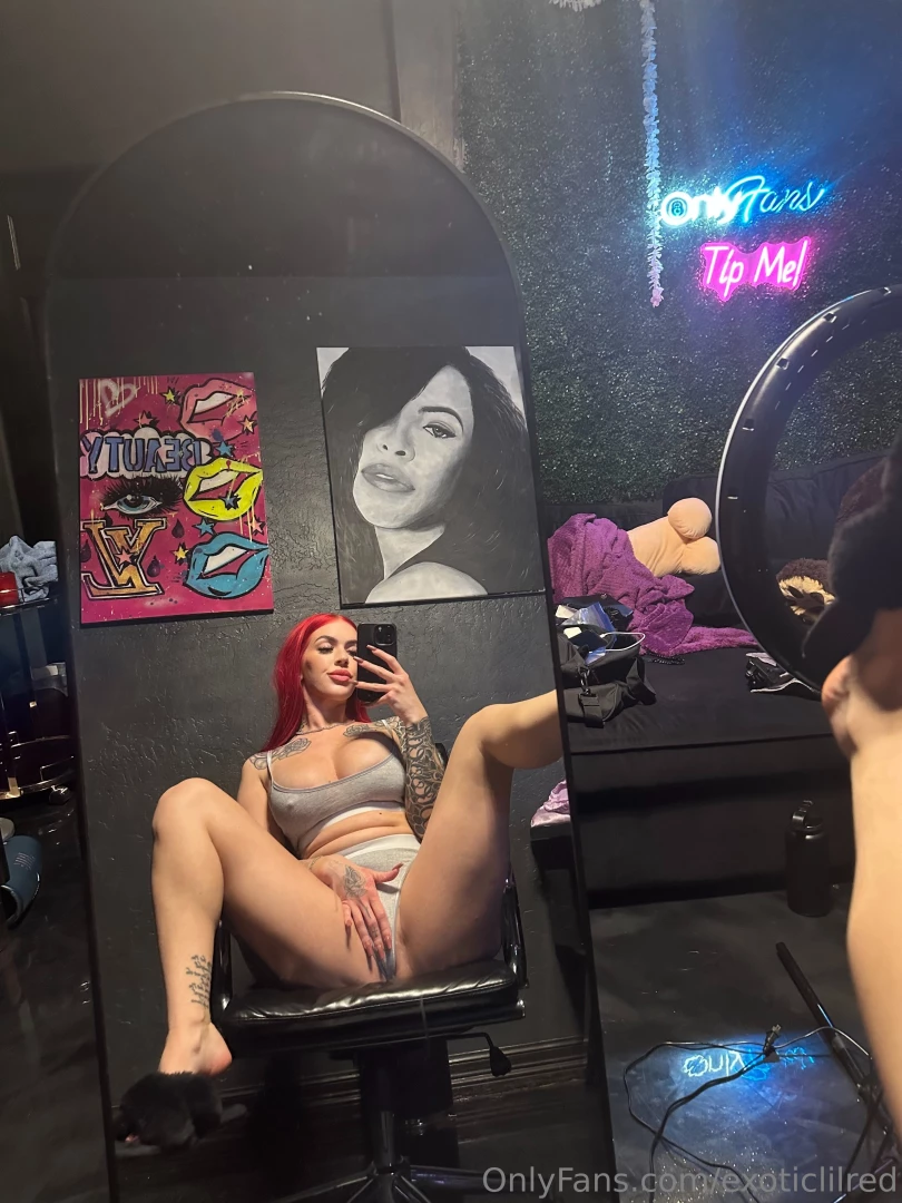I m going live at 10pm pst see you there babe 