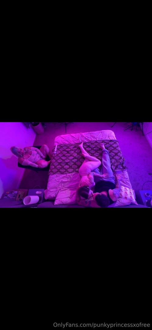 Just posted this cuckquean scene to my main of no ppv and my mv 