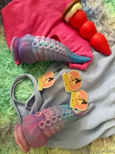 Dildos and pussies heavy breathing and orgasms asmr