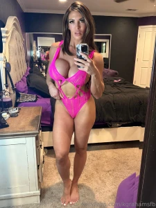Does pink work for valentine s day too tell me what you want part 4