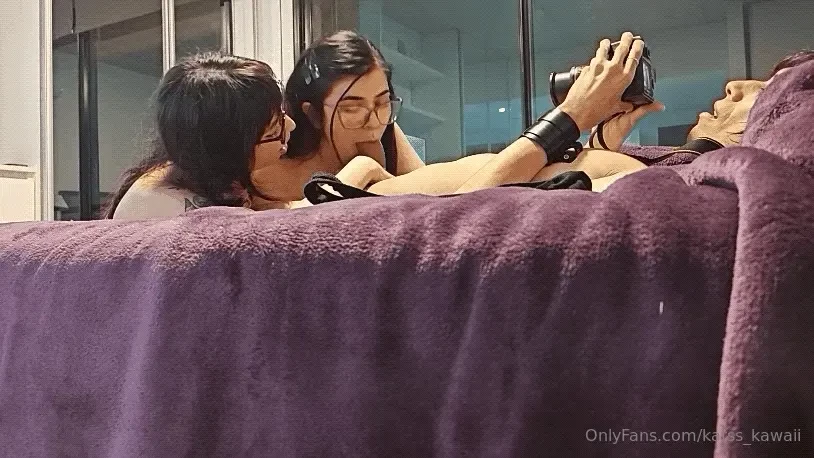 Double blowjob with my friend frambuesamiko to my husband geekfemboy part 1 