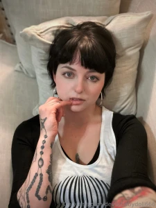 The definition of hungover and still drinking