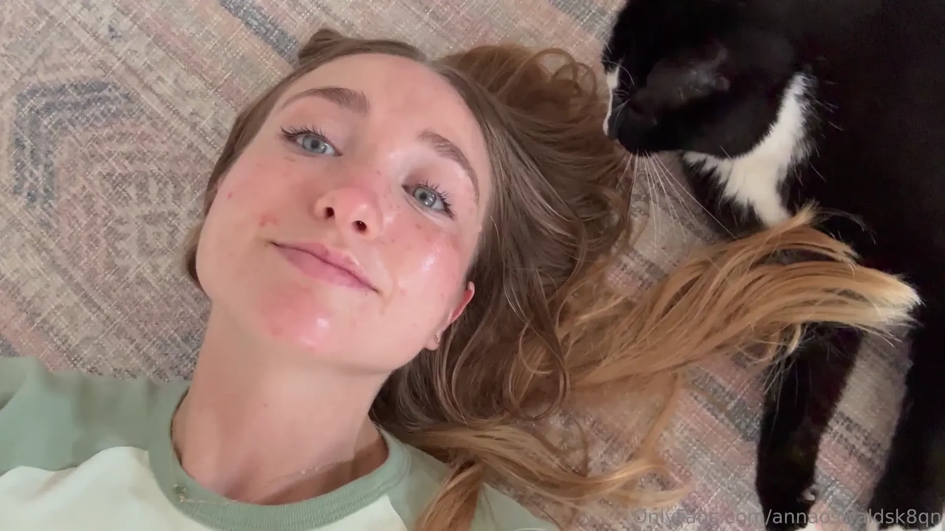 Finally got a rug for the living room super stoked to take lots of part 1 