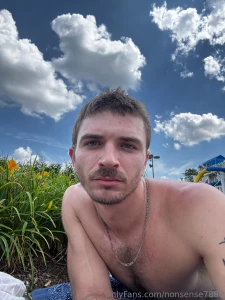 Okay yall i m gonna do custom vids for a little bit- i m moving next