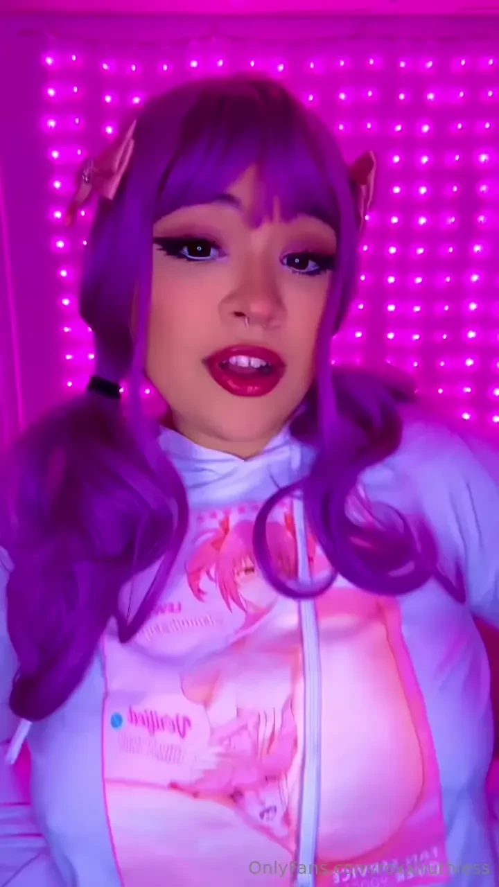 Hmm ur new toy doll from egirls-r-us is acting a little funny 