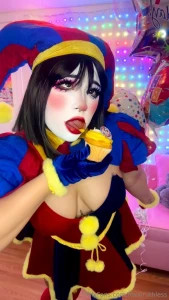 Itz my birthday and i brought a clown to the partayyyy all your wishes part 2