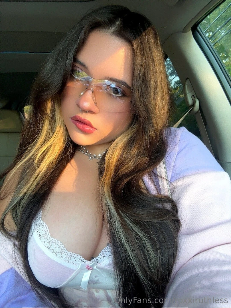 Do non-nude normie selfies count as onlyfans porn too part 2 