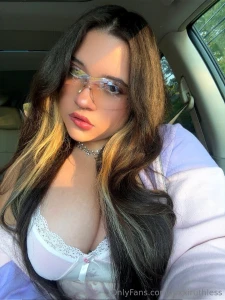 Do non-nude normie selfies count as onlyfans porn too part 2