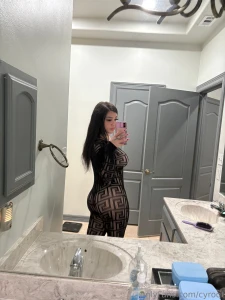 Can i be your guilty pleasure tonight