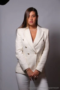 Pop quiz what s the most romantic city in the world