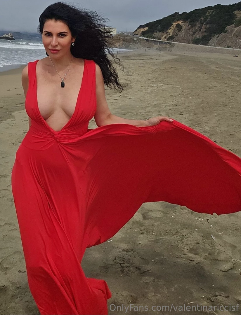 The waves behind me can t compare to the storm i bring some women were 