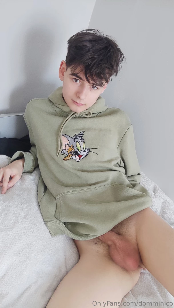 Hey i m back my tripod broke 