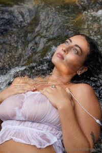 I m like a shadowy forest full of hidden paths and mysterious curves part 1