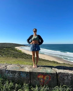 When the sea is near the mood is always high part 1