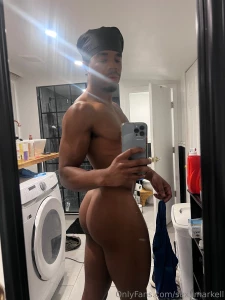 Shower show at 9 30a