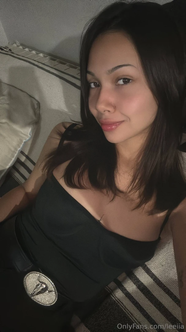 After a long tiring day this bed looks so cozy haha 