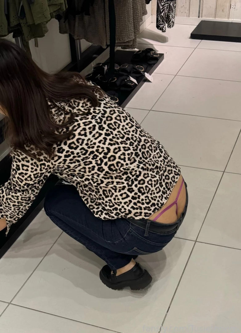 Even though i used a belt they still popped out public whaletail part 1 