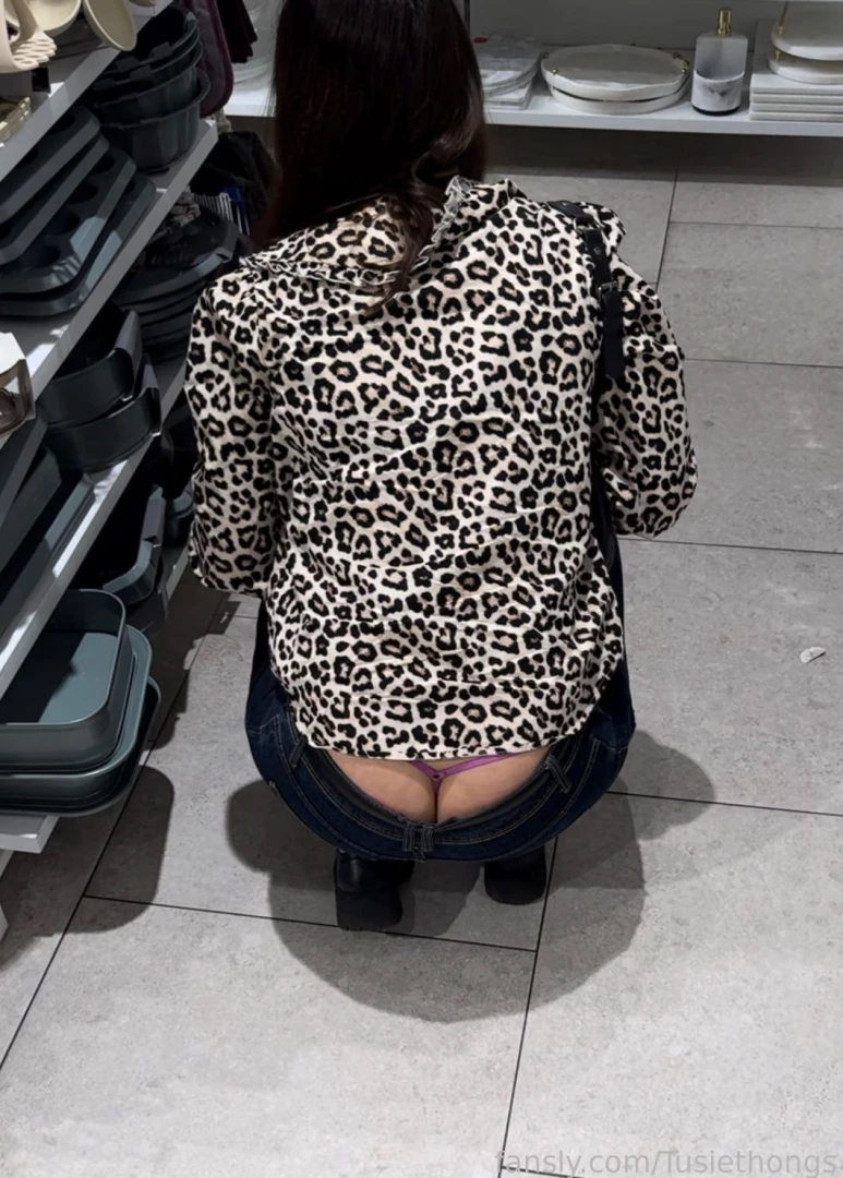 Even though i used a belt they still popped out public whaletail part 2 