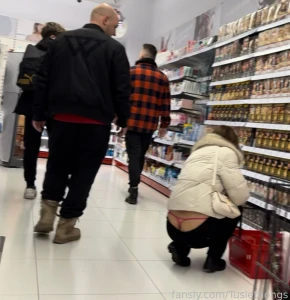I love that victoria s secret thong really thongshow thongfetish part 2