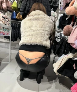 Shopping before christmas time wasn t very pleasant people are busy part 26