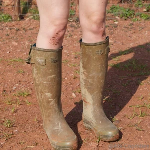 Muddy knees can only mean one thing