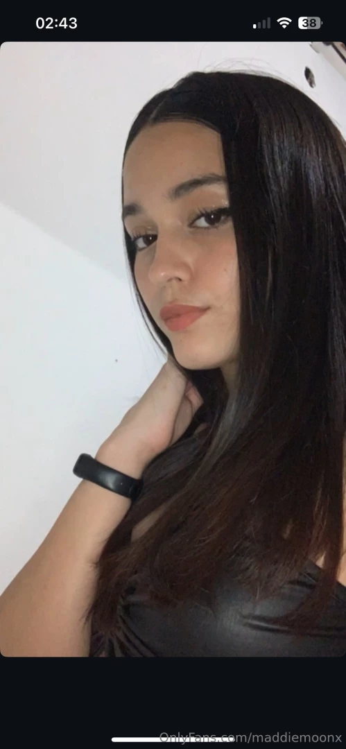 Low lighting makes me a tease that turns into more and maybe even more 