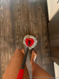 Looove cleaning barefoot are any of yall feeling dirty