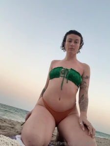More beach selfies