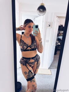Oh this new set is a beauty