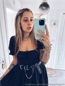 I got a pretty new necklace and i am obsessed hope you ve had a good