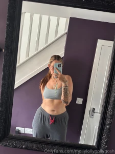 Okay slight change of plans i cancelled the shoot vibes felt off red