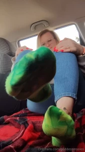 Smelly feet domme talk shut up and let me put my feet in your face