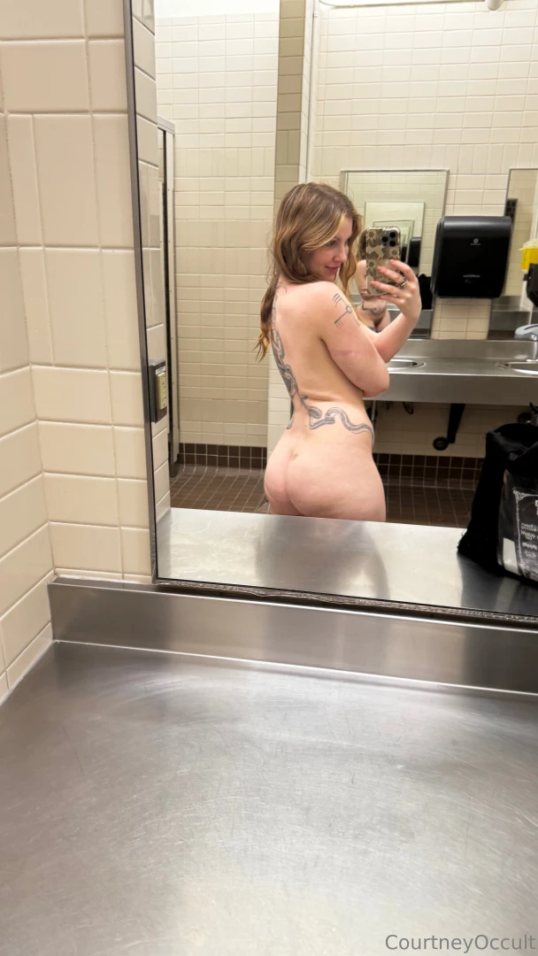 Shouldn t be taking pics in the change room but couldn t help it lol part 2 