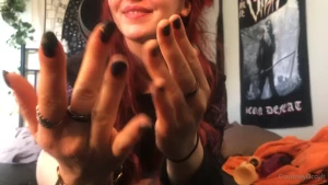 Do we have any hand fetishists here