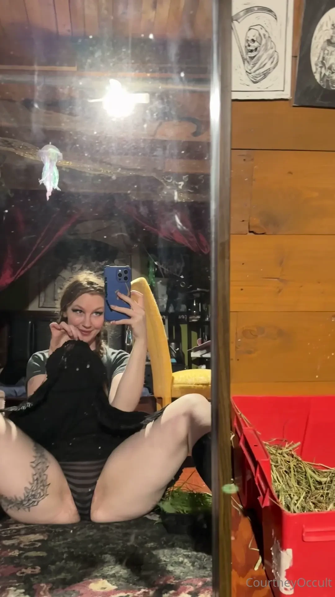 Thick thighs crush guys 