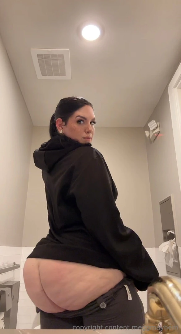 When you re so good over text it makes me want to fuck at the gym 